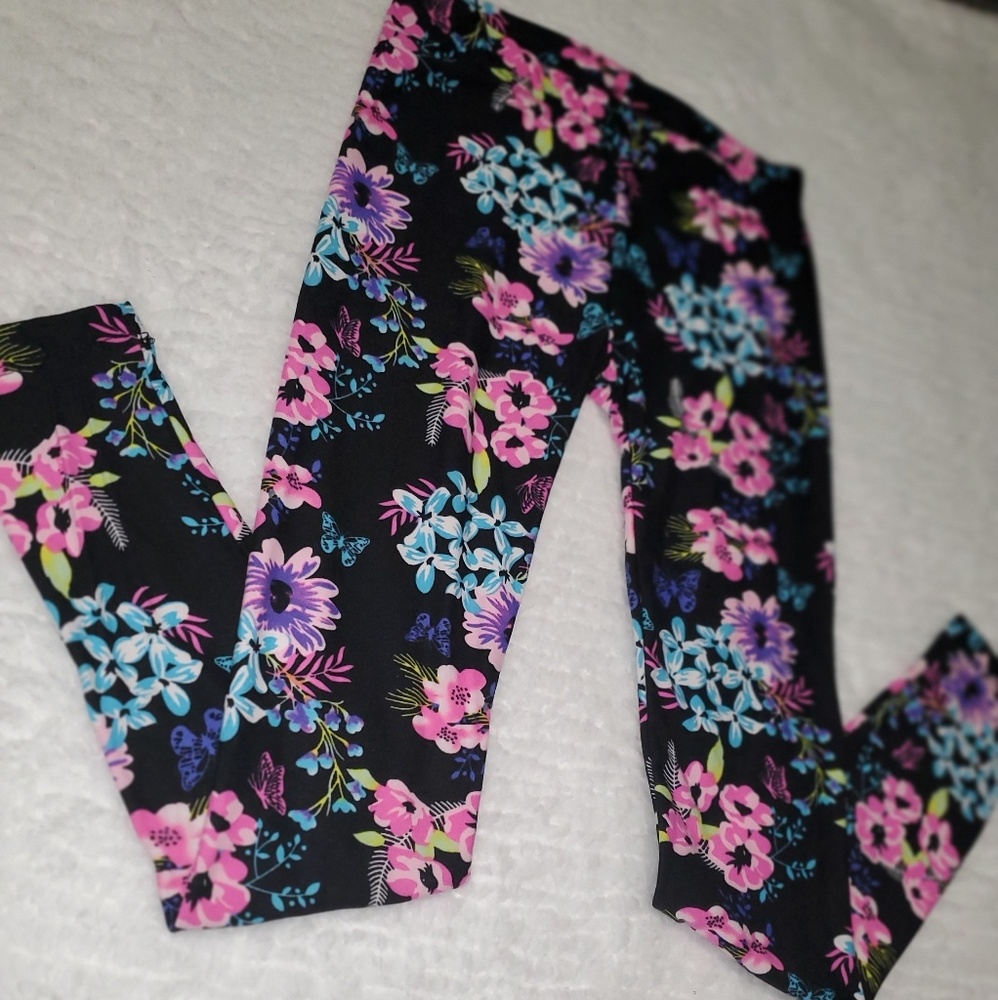 *NWOT* Bobbie Brooks Flowers & Butterfly Tights